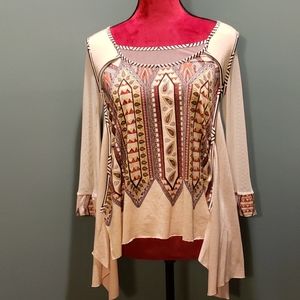 Zion by HK Handkerchief Hem Top Size Small